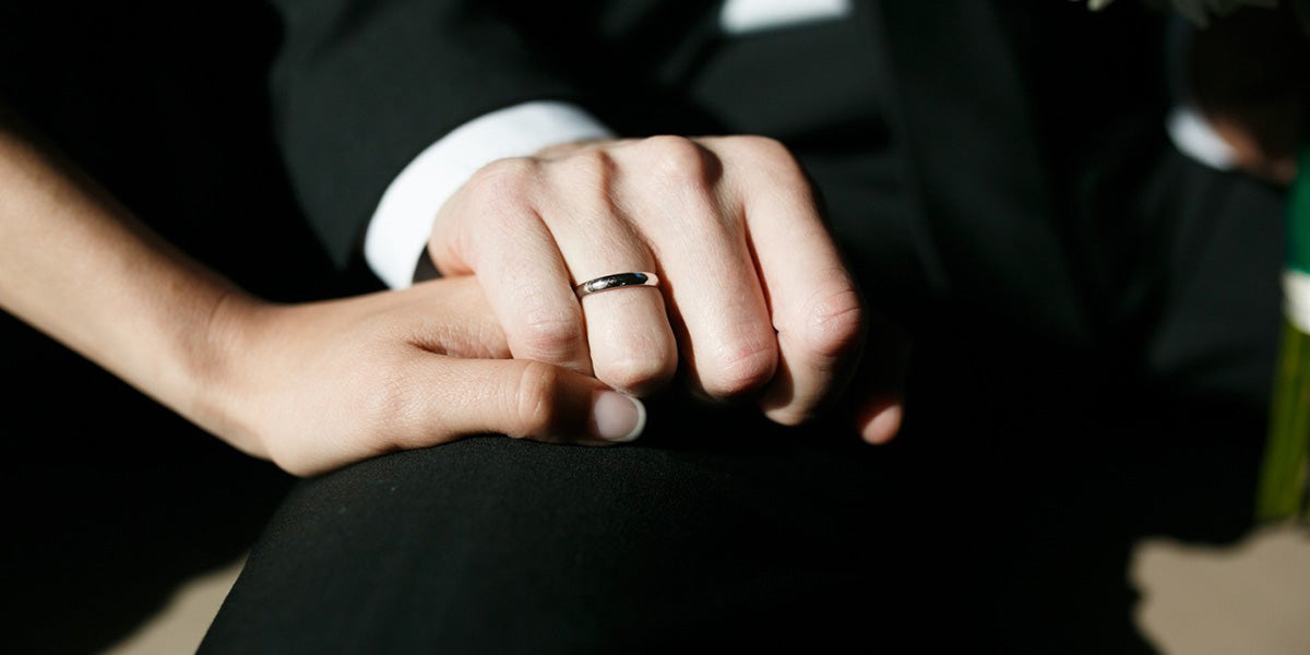 Understanding Traditions: Who Pays for the Groom’s Wedding Ring